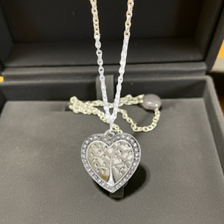 Avon Women's Whitley Necklace