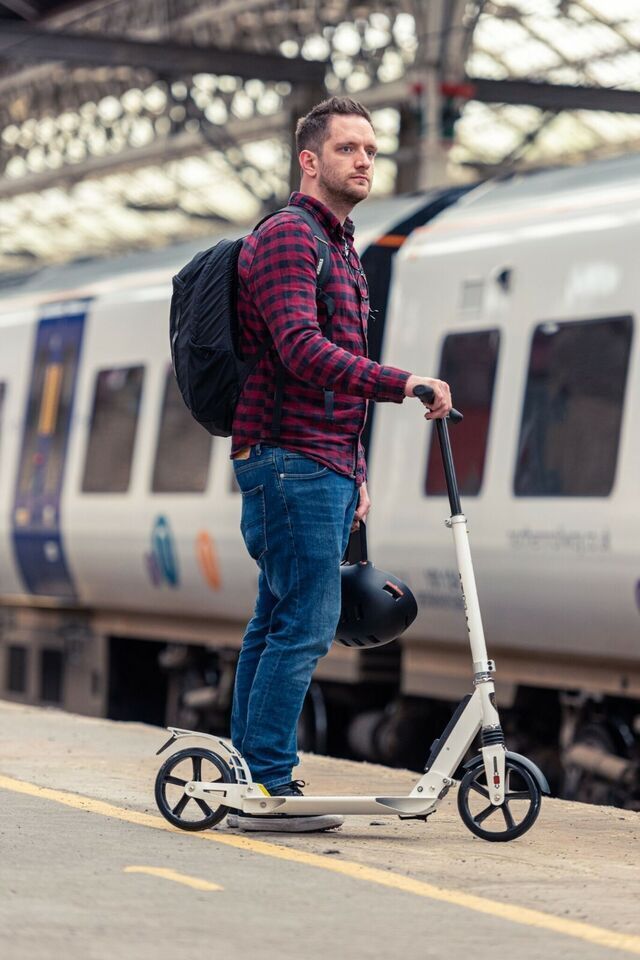 Folding Atom Adult Scooter