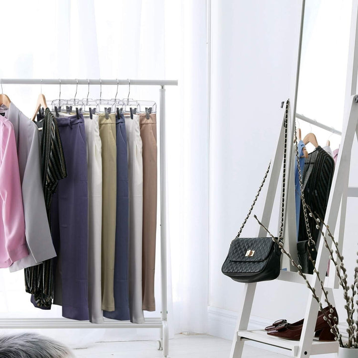 24 Pack Plastic Hangers
