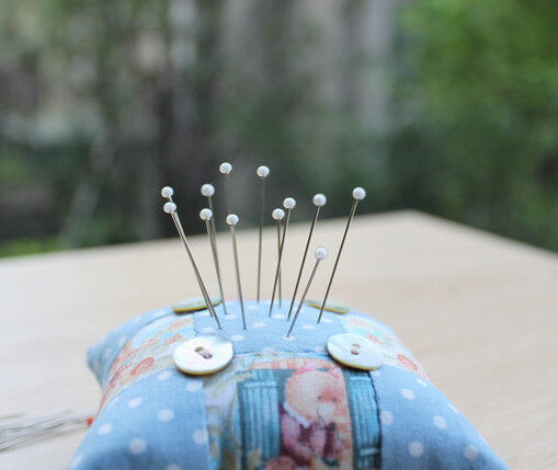 100 Shimmering Pearl Headed Pins
