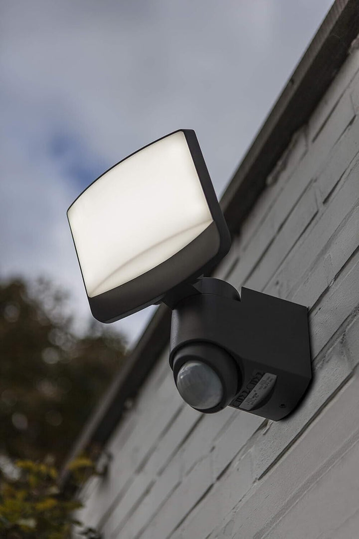Lutec Solar LED Brick Light